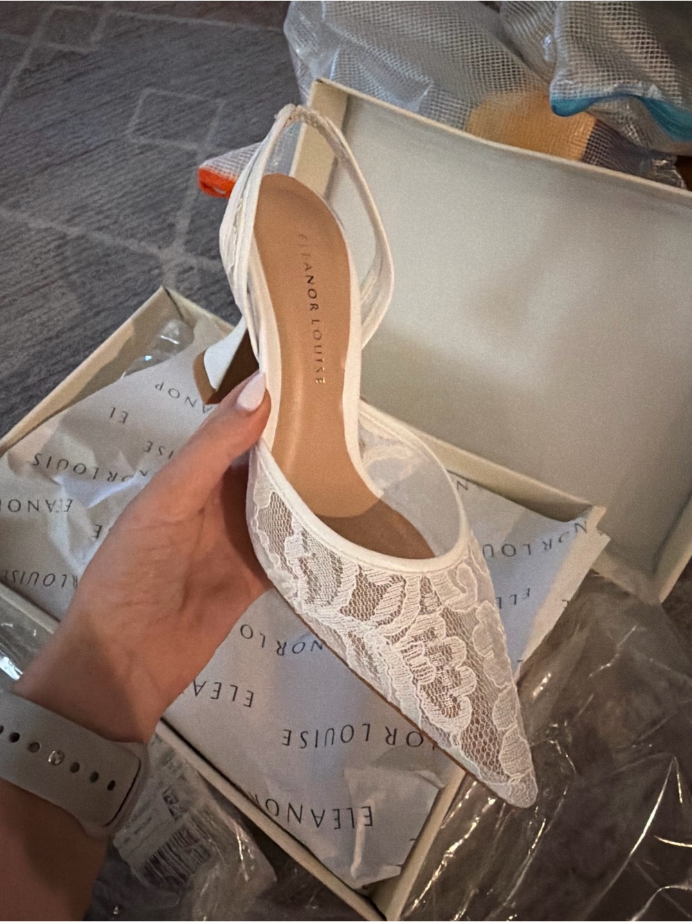 White Lace Slingback Pointed-Toe Heels - Picture 2 of 4